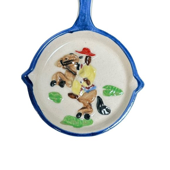 Vintage 4” Mini Ceramic‎ Skillets Spoon Rest White Blue Horse Rider Handpainted - Picture 3 of 4